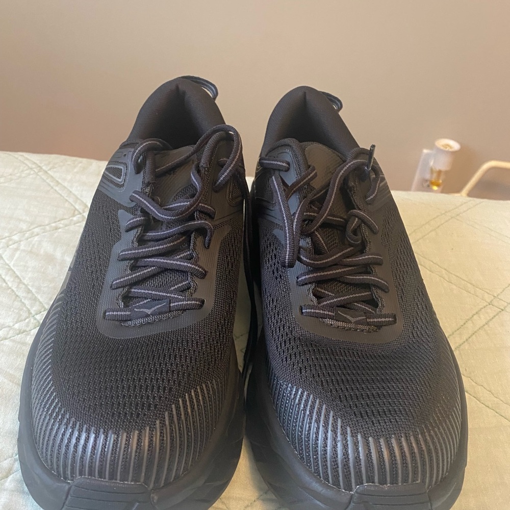 Perfect Condition Black HOKA Bondi 7